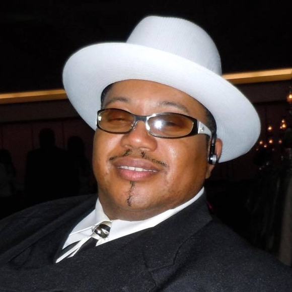 Meet your Posher, Kenneth - Picture 1 of 1